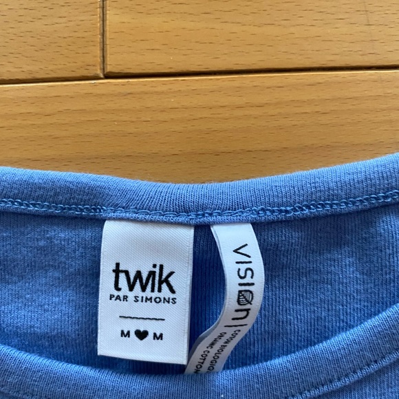 Twik tshirt - Picture 2 of 2